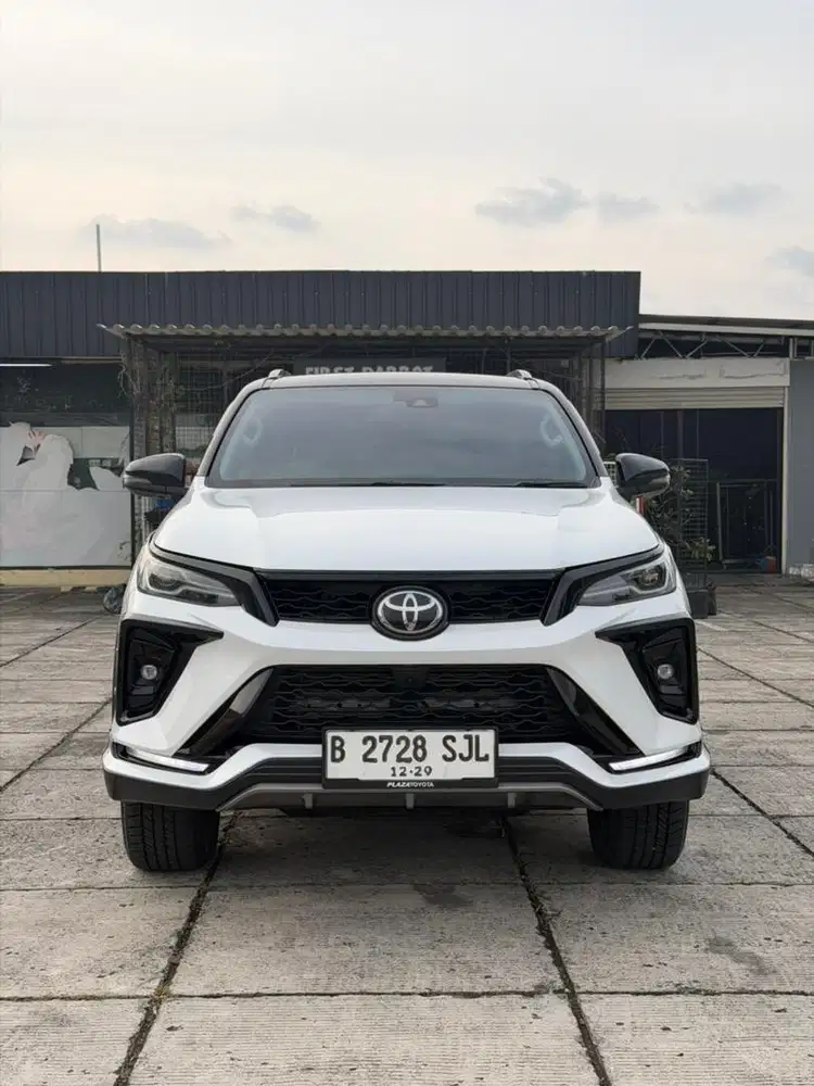 (Km Low 14ribu Record Ful Ori)TOYOTA FORTUNER VRZ GR 2.8 LEGENDER 2024