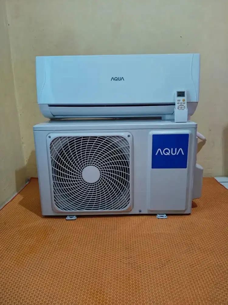 Ac merk Aqua 1/2 pk second like new
