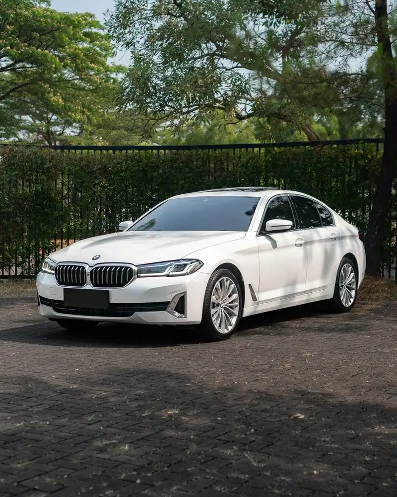 (MEWAH!!) BMW 530i Opulence G30 LCI 2021 520i E300 730Li ES300h