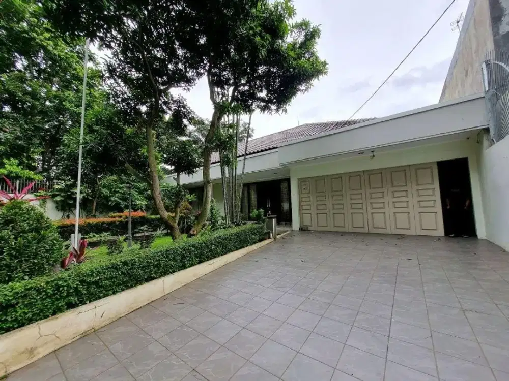 2 Rumah Bagus Dan Strategis Plus Tanah, Harga Dekat Njop, Murah