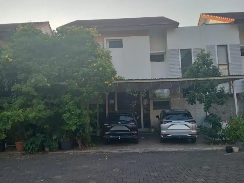 Jakarta Garden City, 198m, 2lantai, 5kamar Tidur, Shm, Murah