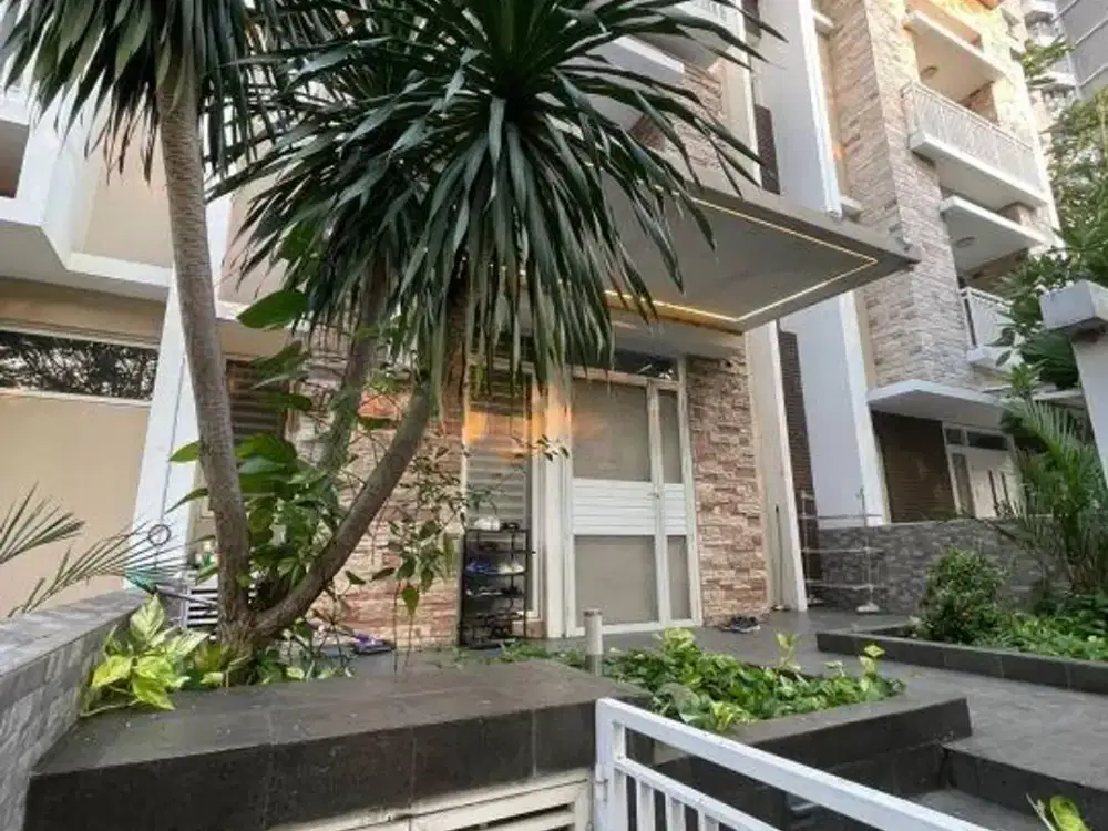 Sherwood 4lantai, Terang, Strategis,pool View,  Asri, Murah