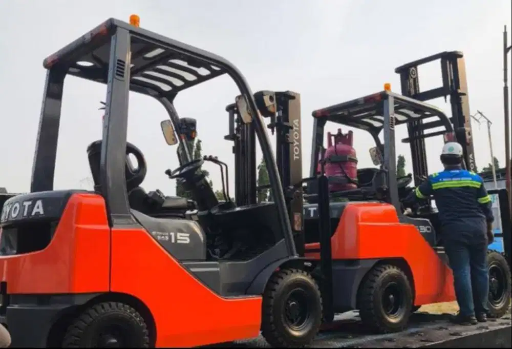READY TOYOTA 3 TON GASOLINE TAHUN MUDA BERGARANSI MESIN