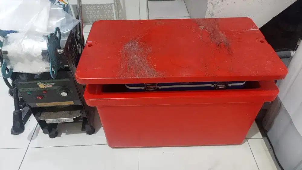 Box es batu dan alat press cup