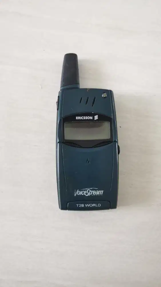 Hp jadul / kolektor Ericsson T28 World