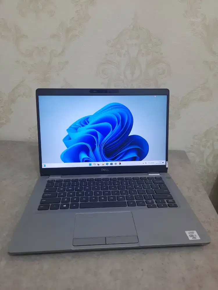 LAPTOP MURAH DELL Latitude 5310 Core i7-10810U 8GB RAM 256GB 13.3”