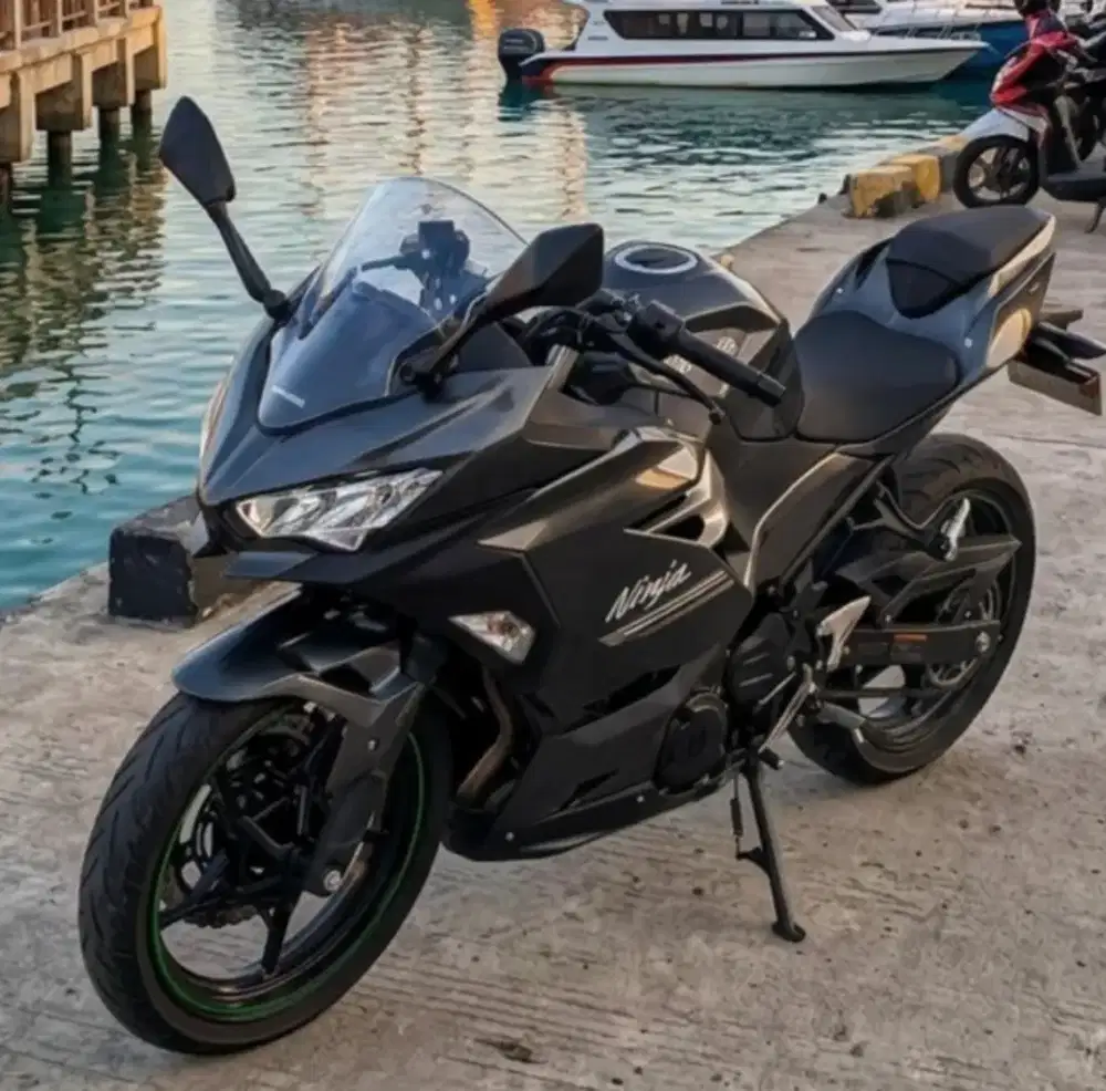 2021 Kawasaki ninja ES 25OS