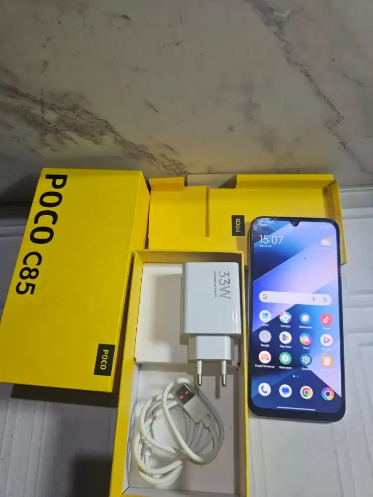 POCO C85 8/256.