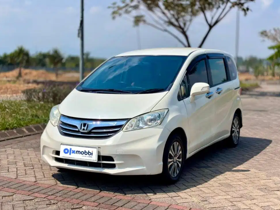 Honda Freed 1.5 E Bensin OTOMATIS 2012 ADIN