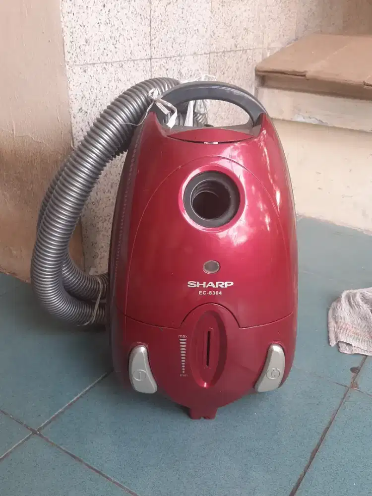 JUAL VACUUM CLEANER BEKAS MERK SHARP EC-8304
