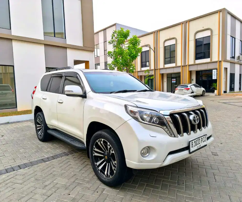 TOYOTA LANDCRUISER PRADO 2014