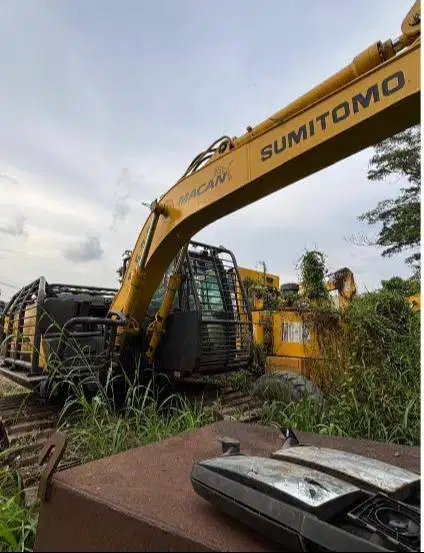 SUMITOMO EXCAVATOR CRAWLER SH130LF 6 TAHUN 2022
