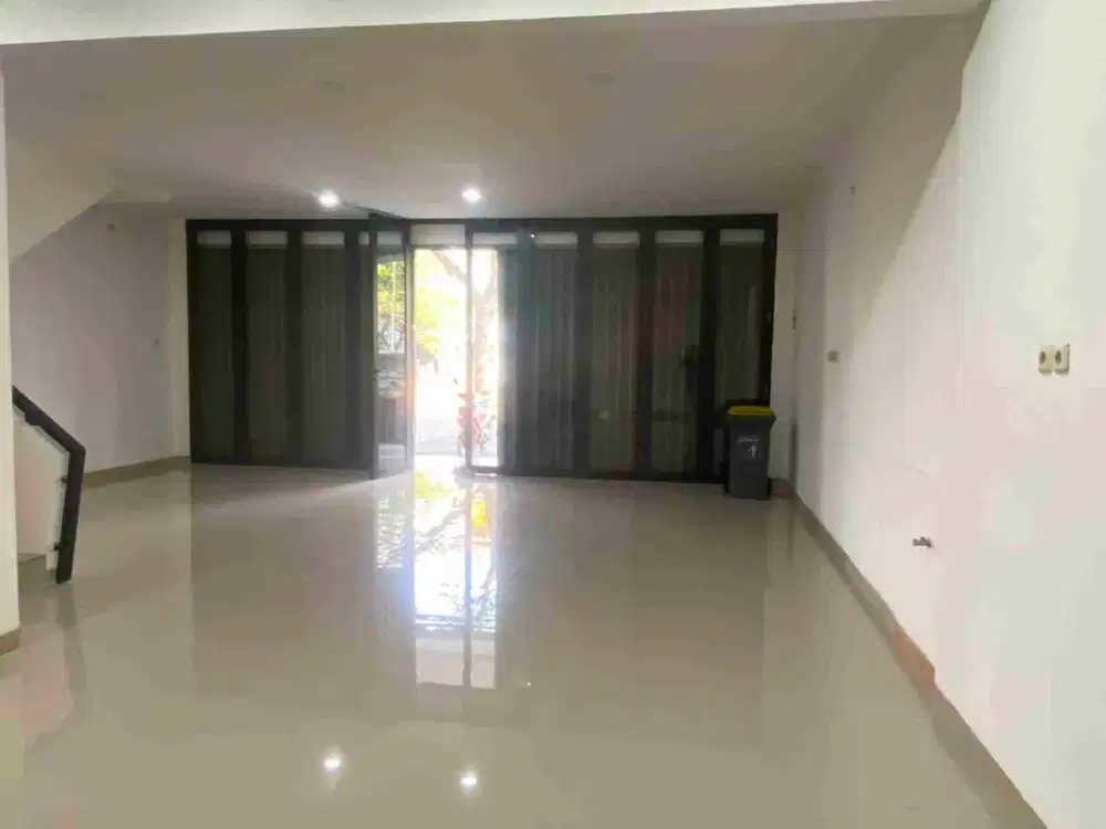 DISEWAKAN Ruko Cemara Siap pakai di Harapan Indah Bekasi