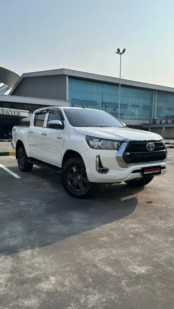 Toyota Hilux G Double Cabin Manual 2022