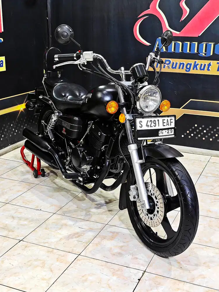 Benelli PE250 2cilinder karbu low km handal. Anugerah motor rungkut