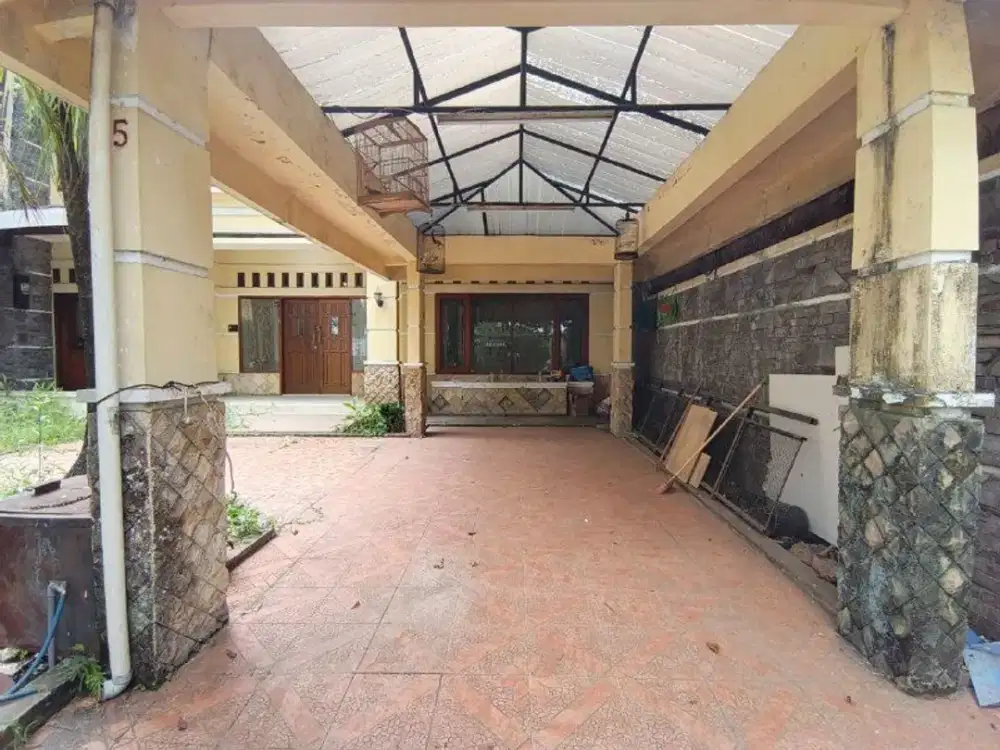 RUMAH BAGUS SIAP HUNI COCOK UNTUK RESTO, CAFFE, KANTOR, LOKASI STRATEGIS DI SAYAP RIAU, RIAU