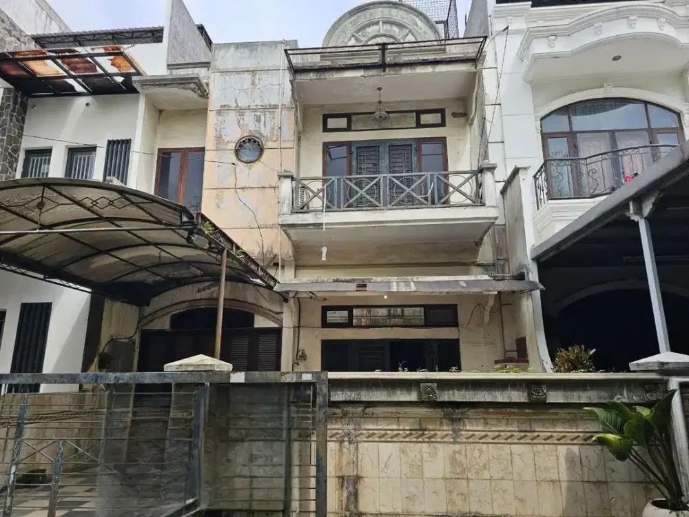 Dijual Rumah Komplek Sari Mas Jalan Putri Hijau