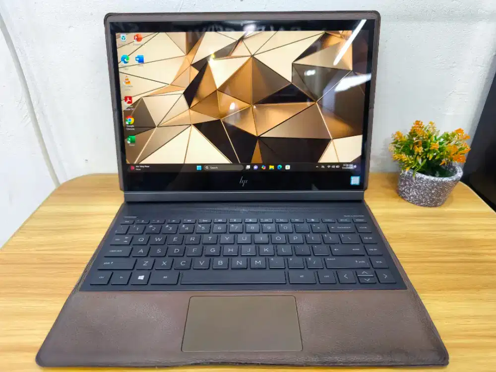 Hp Spectre Folio 13
Ci7-8500Y/RAM 16GB/SSD 1TB/13 FHD  TOUCHSCREEN