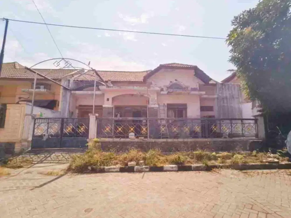 Rumah Mulyosari Prima Hitung Tanah, Row jalan 3 mobil. Surabaya Timur.