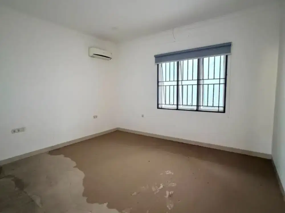 Dijual cepat rumah pluit timur bangunan rapih parkiran besar  siap nego sampai jadi