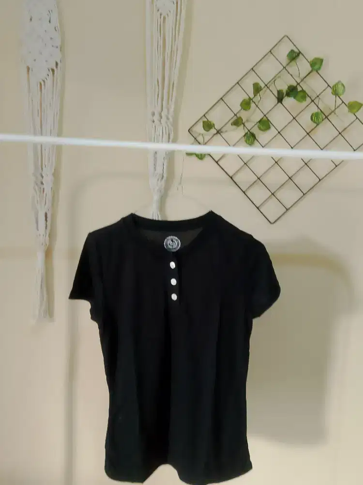 Baju atasan wanita merek SO Authentic America