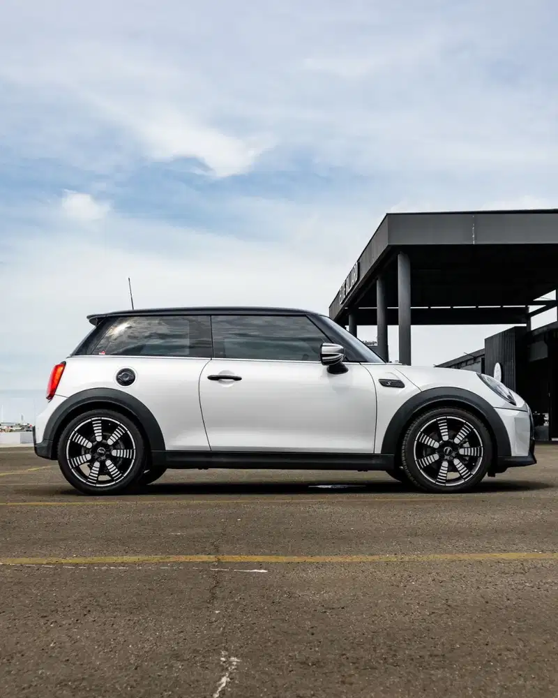 Mini Cooper S 2.0 3Doors (New LCI Model)