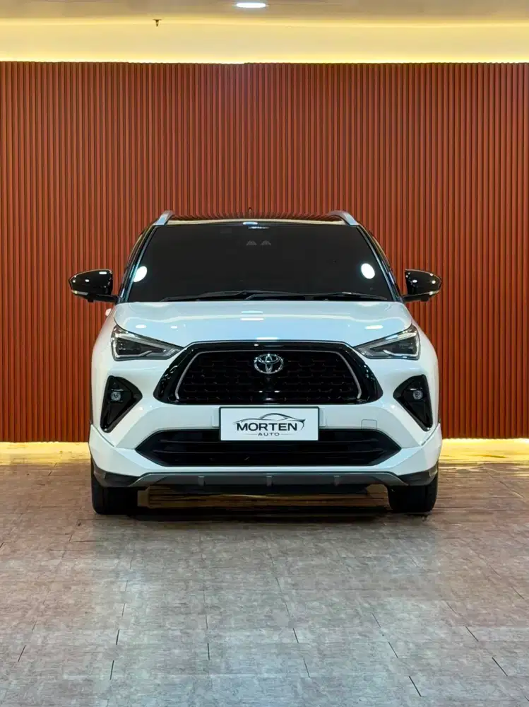 (KM 21rb) Toyota Yaris Cross GR Sport Hybrid Tss two tone  At 2024
