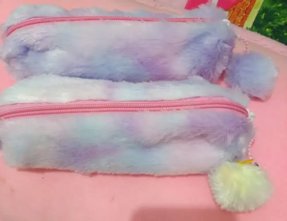 Tempat pensil bulu pompom