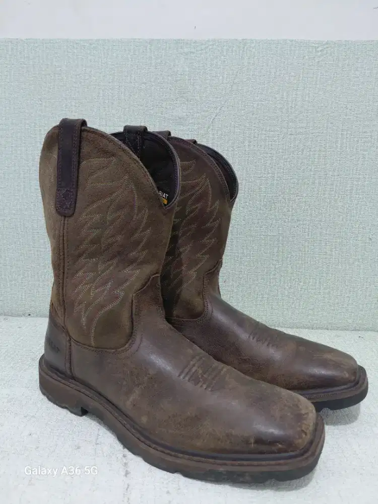 Ariat work boot cowboy
size 44.5  insole 28.5 cm
