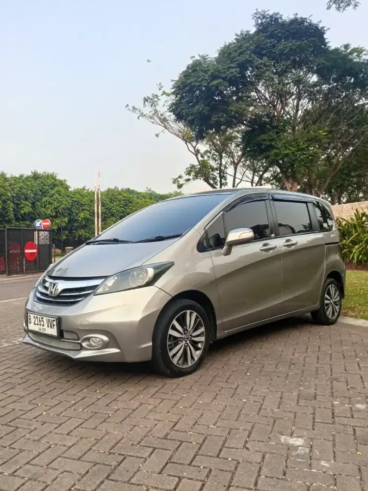 Honda Freed PSD 2012