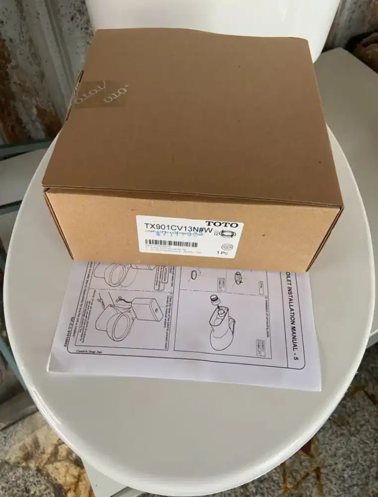 TOTO closed cw 823 J ecoflush