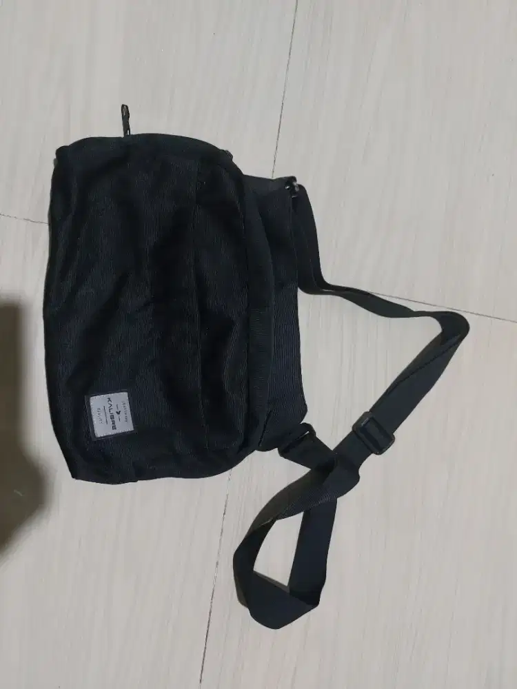 Tas kalibre hitam bagus