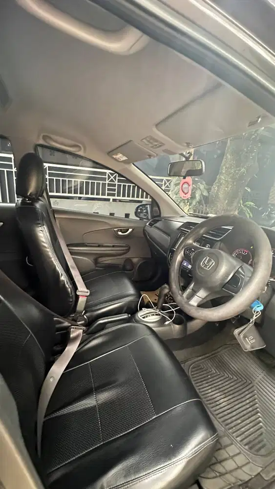 JUAL MOBILIO 2017 RS CVT A/T (AUTOMATIC)