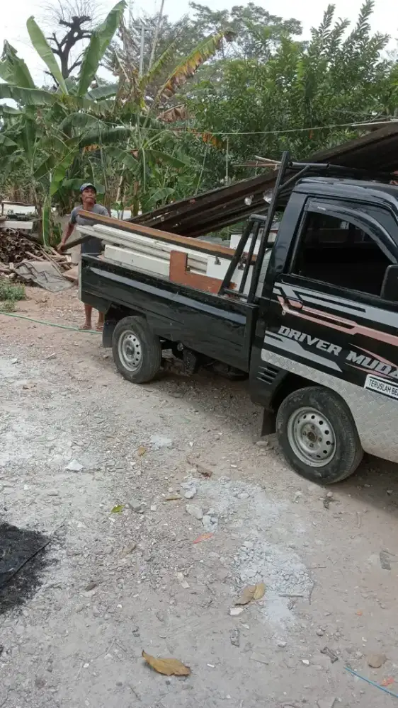 Jasa buang puing dan limbah proyek