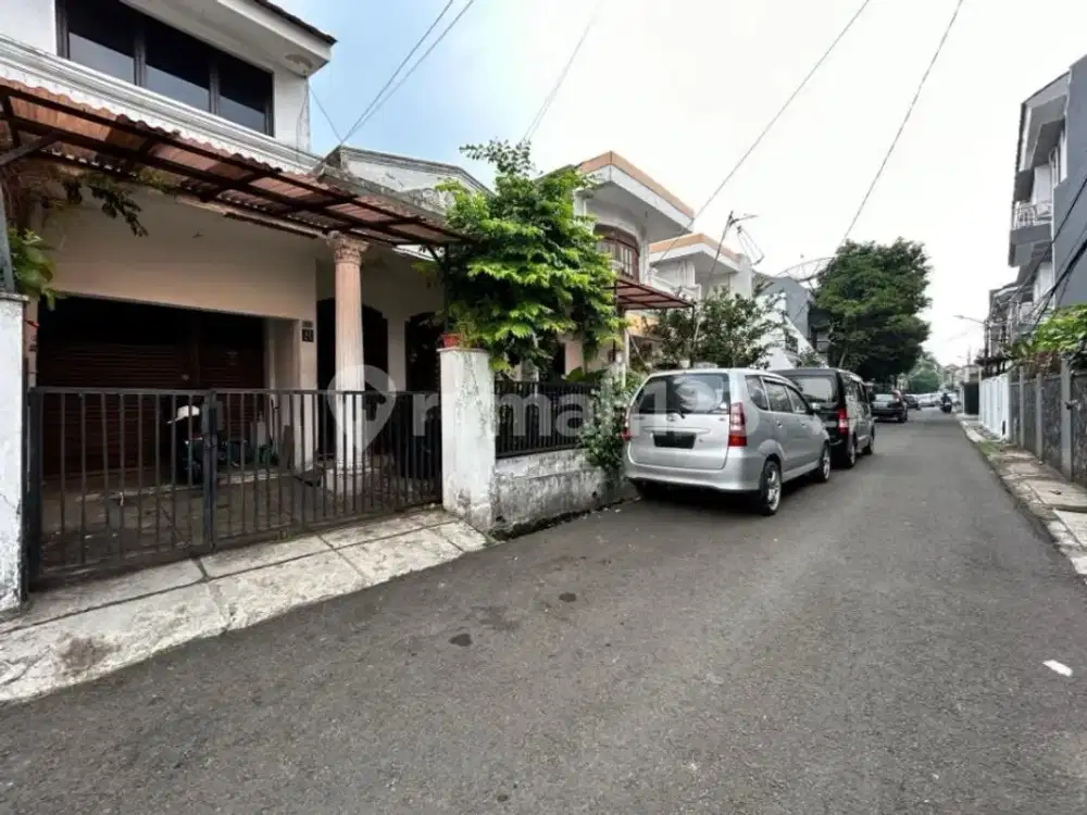 Akses 2 Mobil Tebet Cuman 3 M-an, Shm Muka Lebar