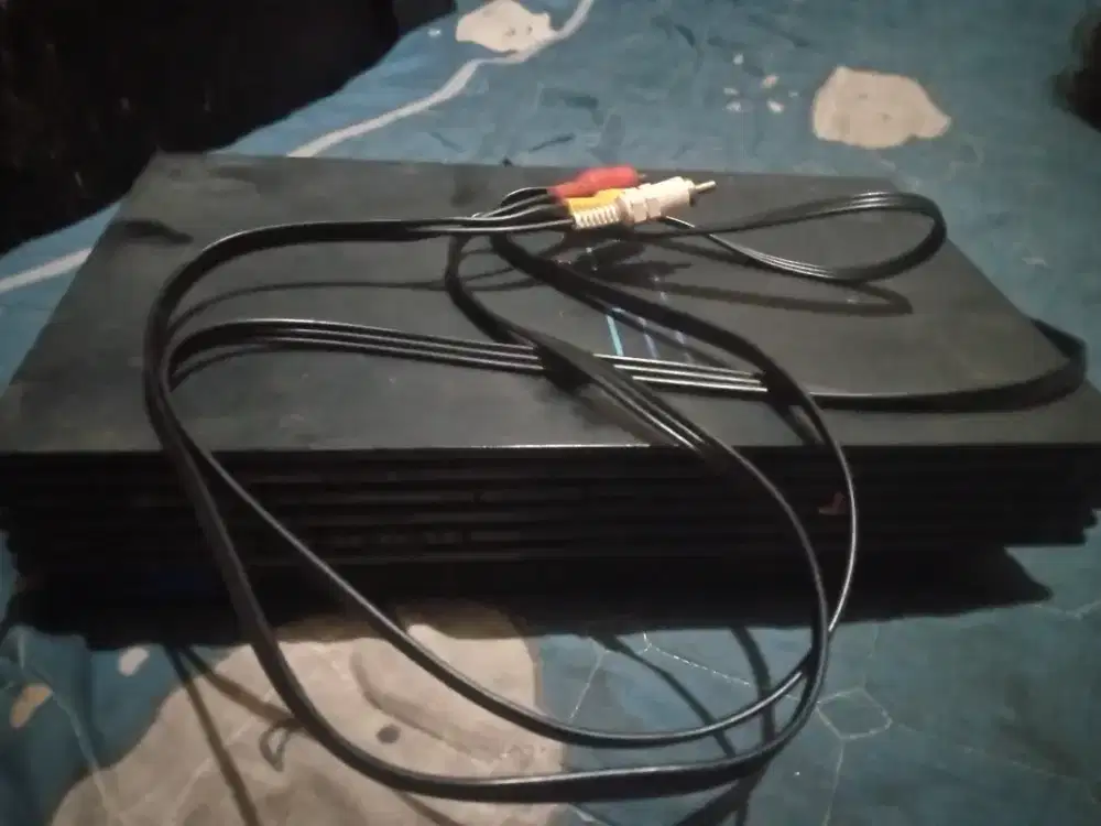 Ps 2 udah ga ke pake brng mls cma ada jek tv doang ama g ada setik