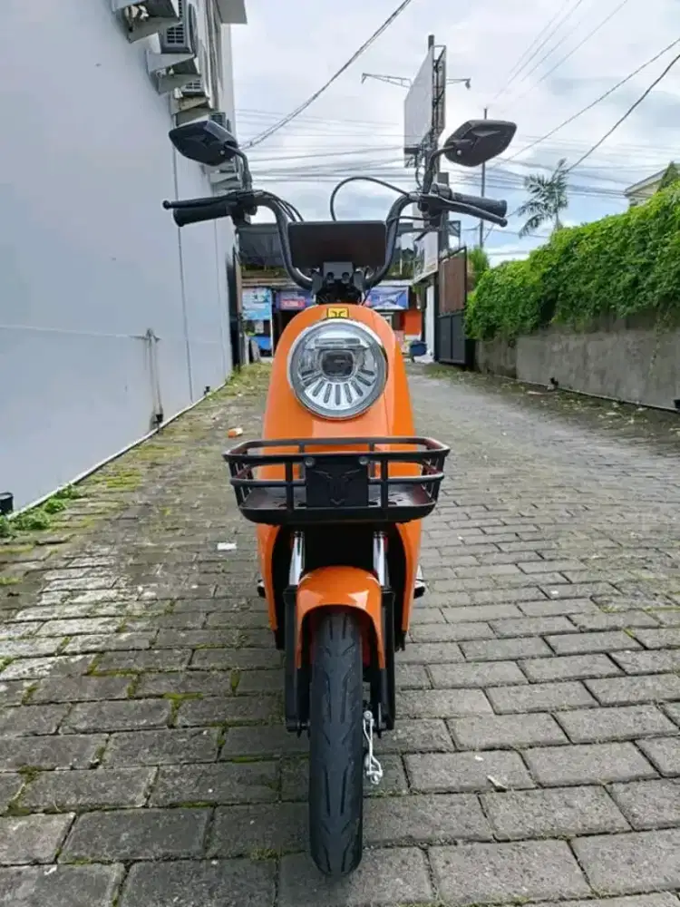 FORSALE SEPEDA LISTRIK SECOND LIKE NEW.