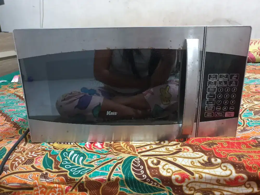 Kriss microwave 23L oven listrik