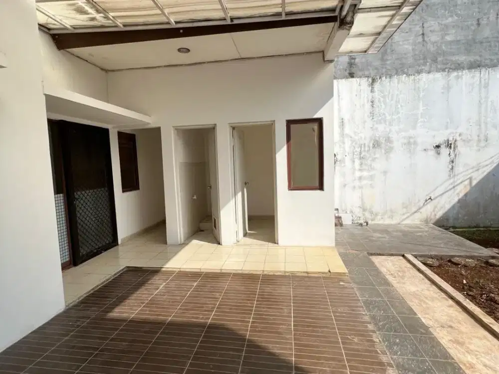 Rumah di JGC cluster Alamanda, Cakung Jakarta Timur