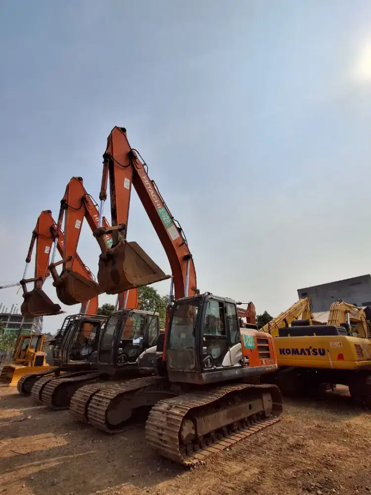 Hitachi Zaxis200-5G Tahun 2022