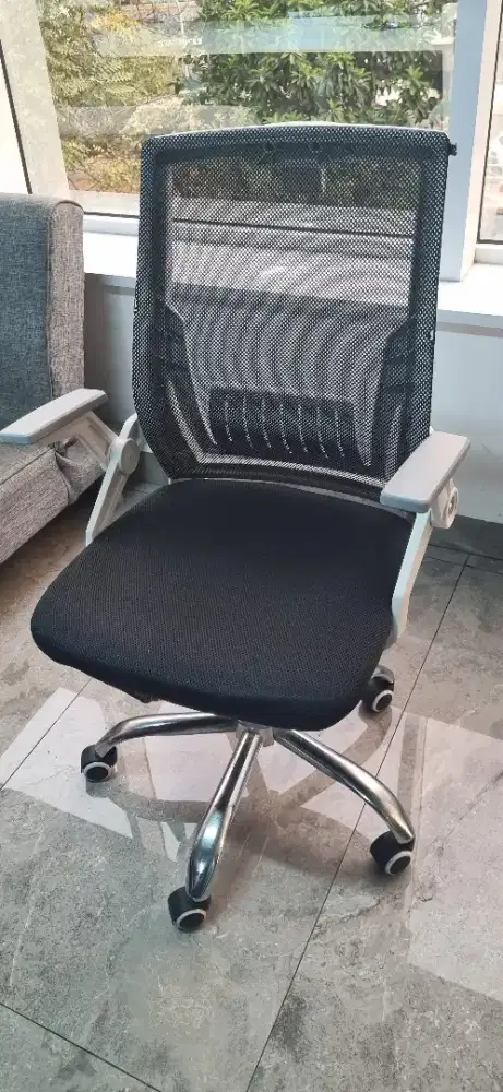 Kursi staf kantor