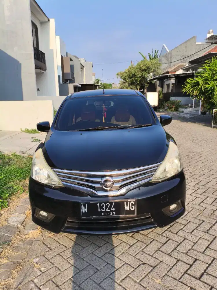 Nissan grand livina XV 1.5,matik,low km,Terima nama pembeli.