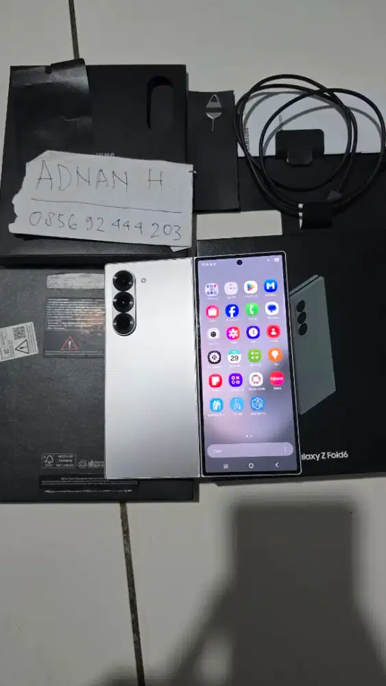 Samsung Galaxy Z Fold 6 256GB Fullset