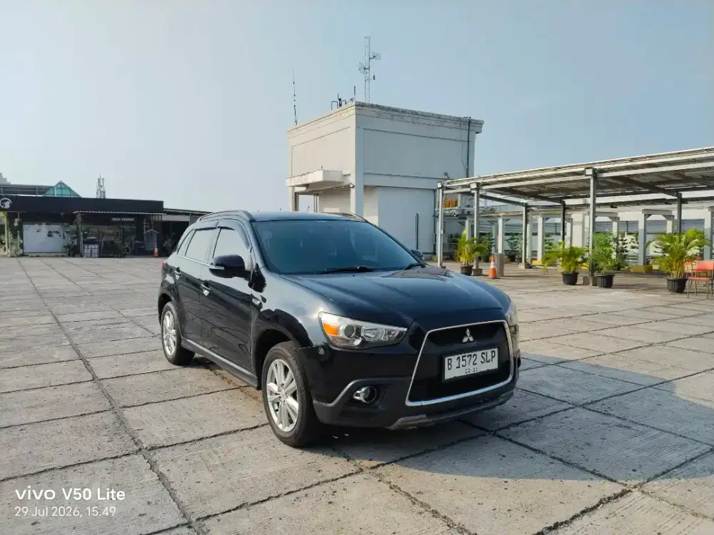 Mitsubishi Outlander PX panoramic 2.0 matic promo menarik TDP 10% 2013