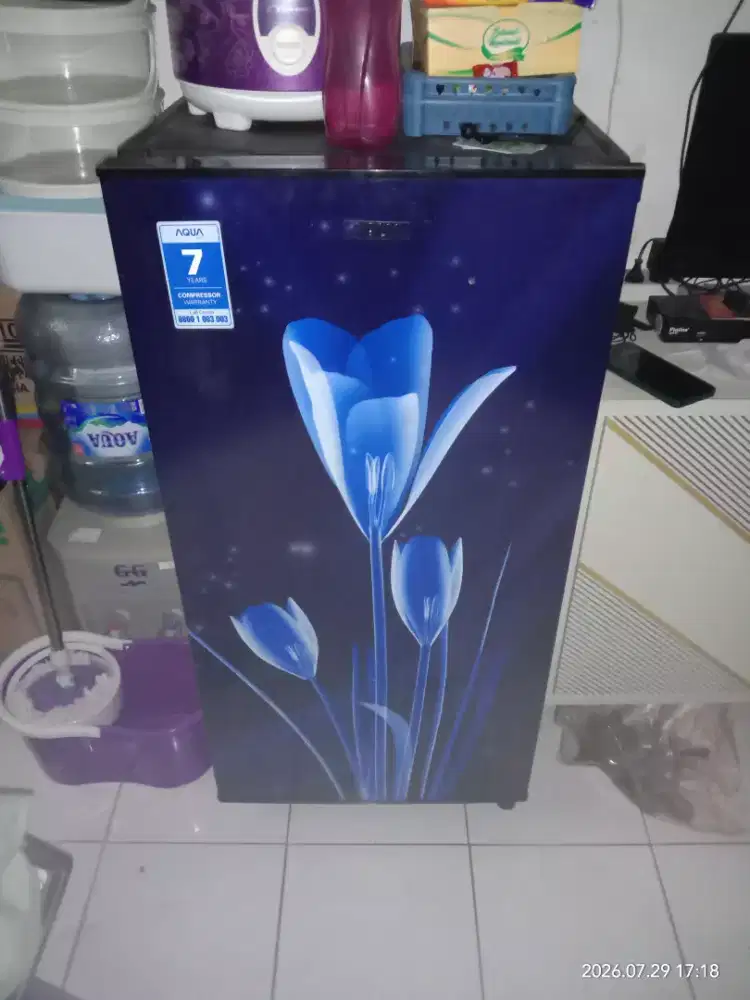 Kulkas merk Aqua 1 pintu