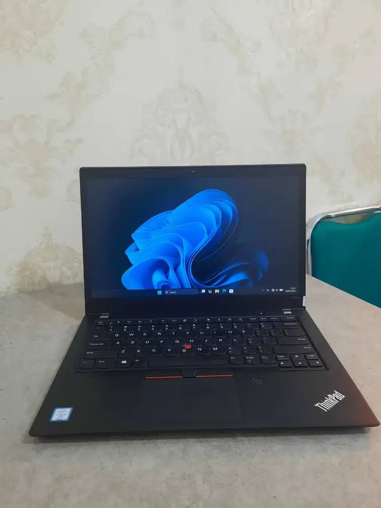 LAPTOP MURAH LENOVO ThinkPad T480s Core i7-8650U 8GB RAM 256GB 14”