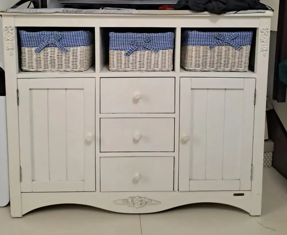 Buffet tv beserta box