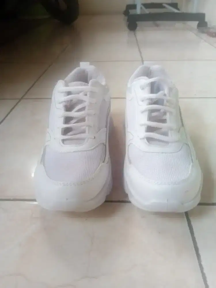 Sepatu anak perempuan bagus