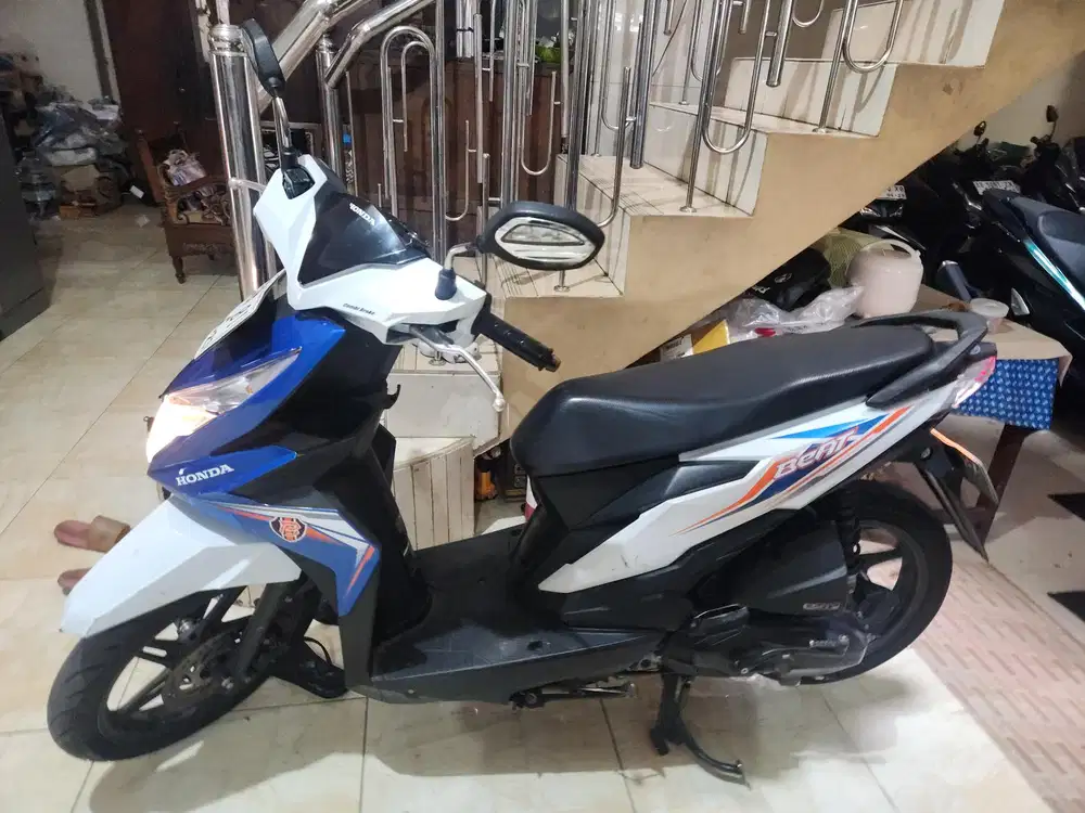 Beat putih biru 2019 low km 33rb Gbm