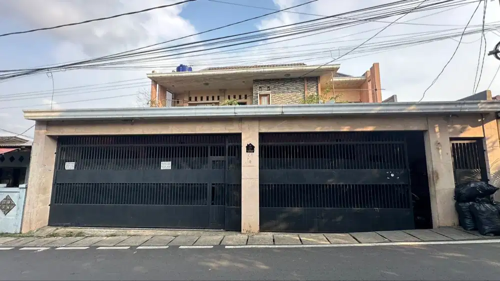 JUAL CEPAT. Rumah 2 lantai Swadarma, Ulujami, Pesanggrahan